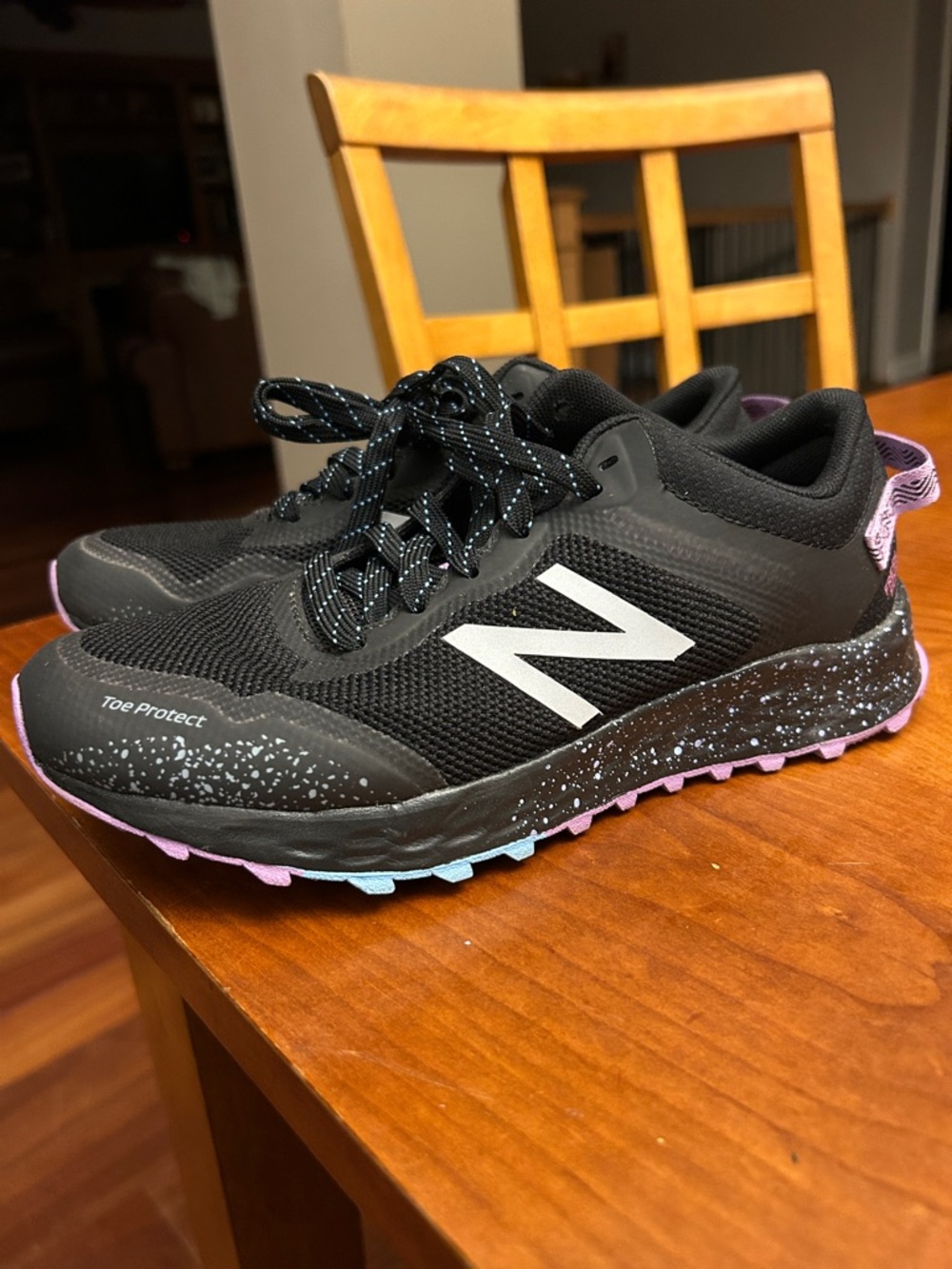 New Balance Fresh Foam Arishi Black Purple Blue Sneakers Women’s Size 6.5